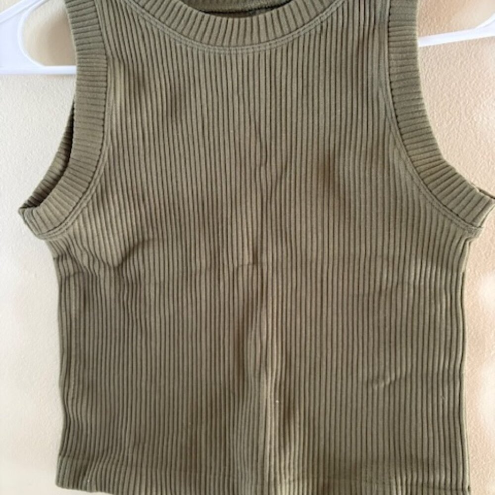 Never worn  Aura ribbed tank top